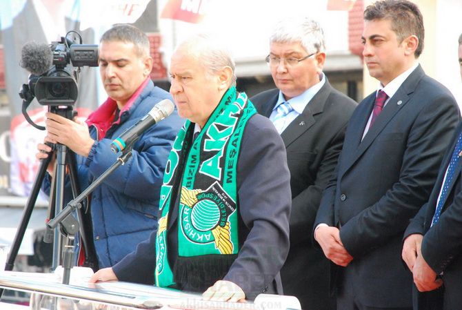 MHP LİDERi DEVLET BAHÇELİ AKHİSARLILAR İLE BULUŞTU